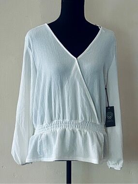 NWT Vince Camuto Top